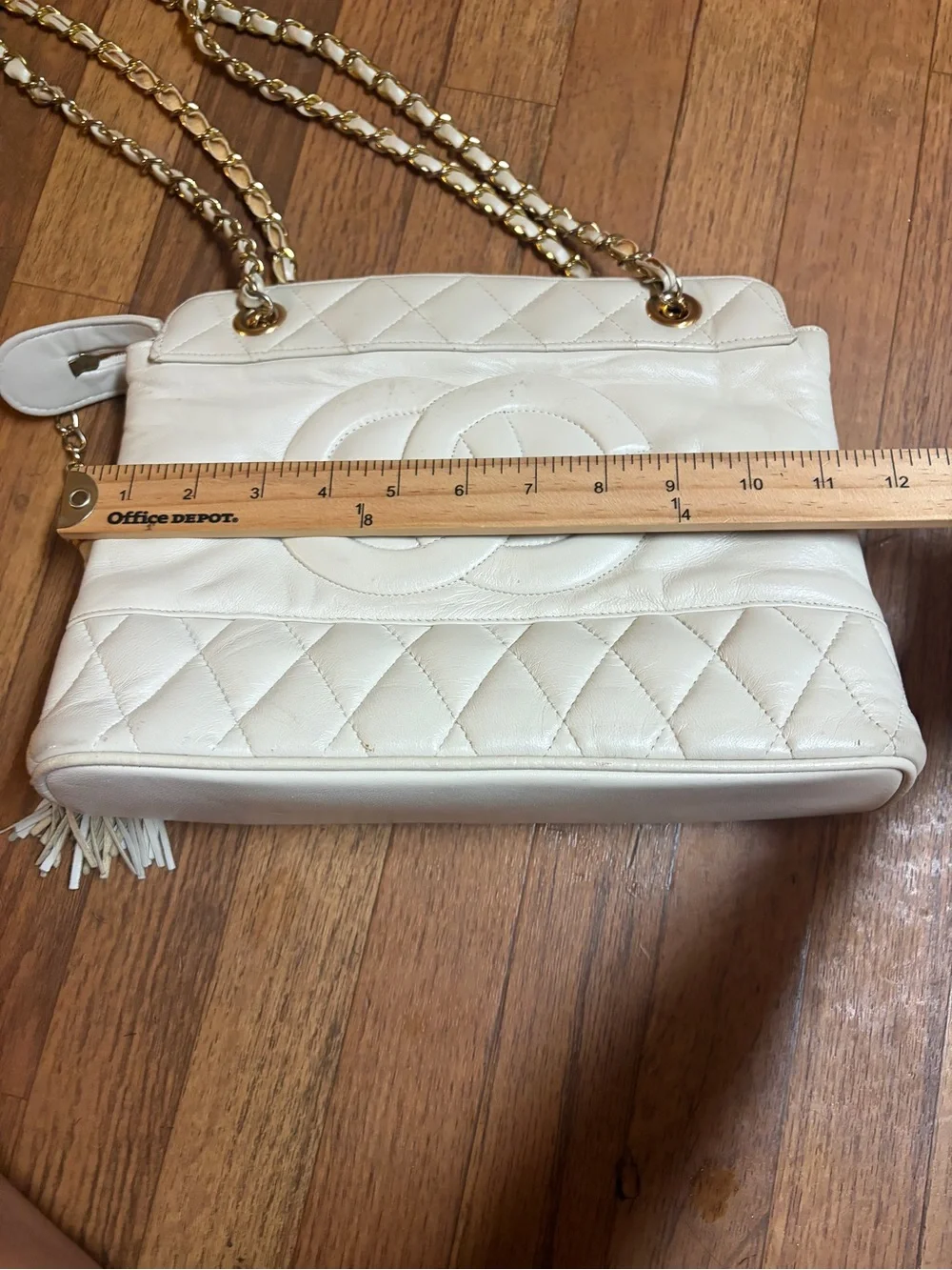 Chanel vintage  Leather Shoulder Bag with Chain Straps